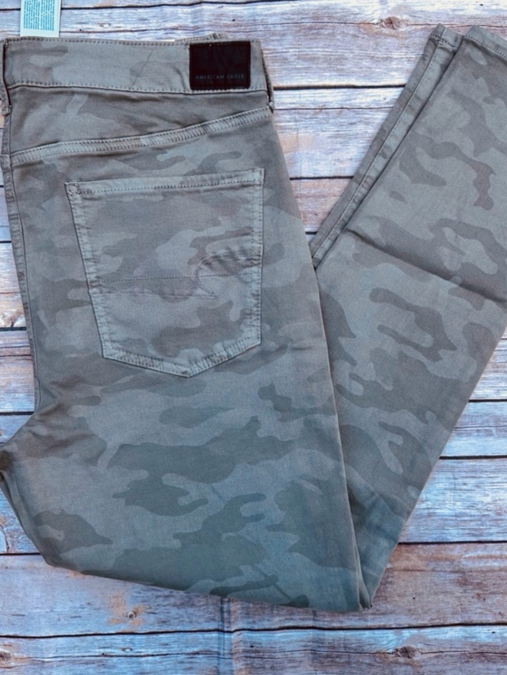 NWT AMERICAN EAGLE next level stretch high rise camo jegging